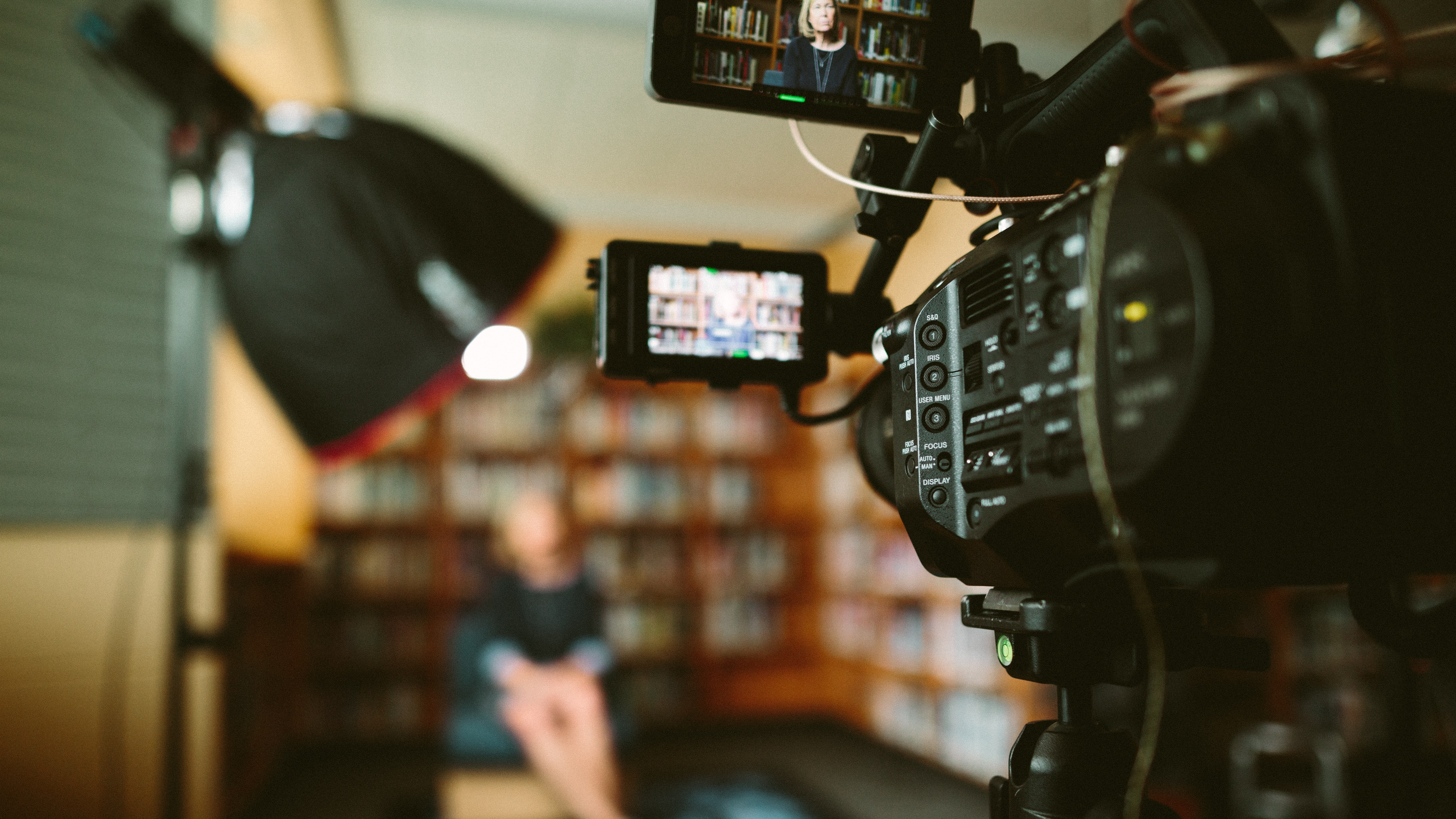 What can journalist-influencers bring to newsrooms and what do they expect in return