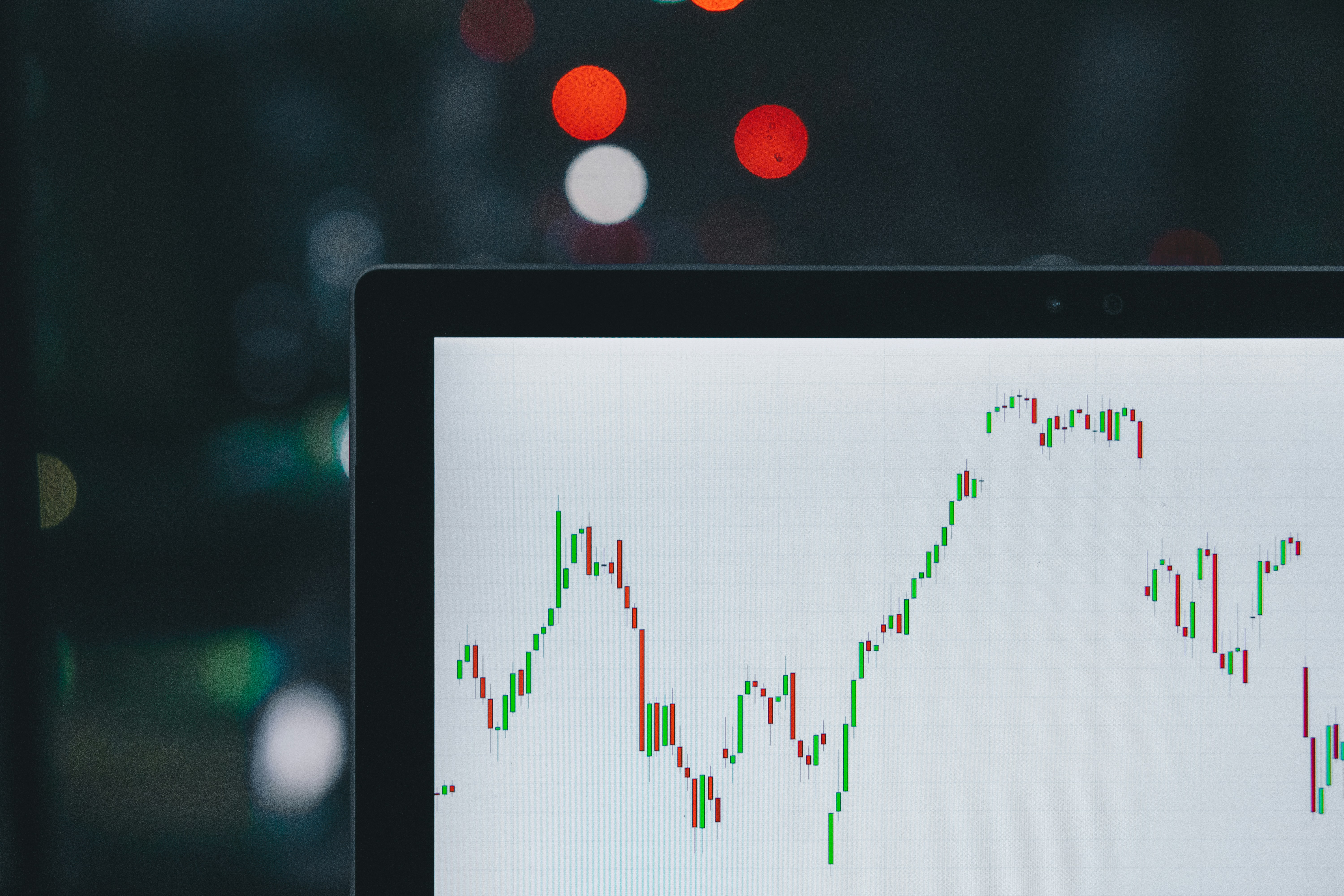 Ad downturn impacts DMGT’s & The Guardian’s revenue – weekly news digest