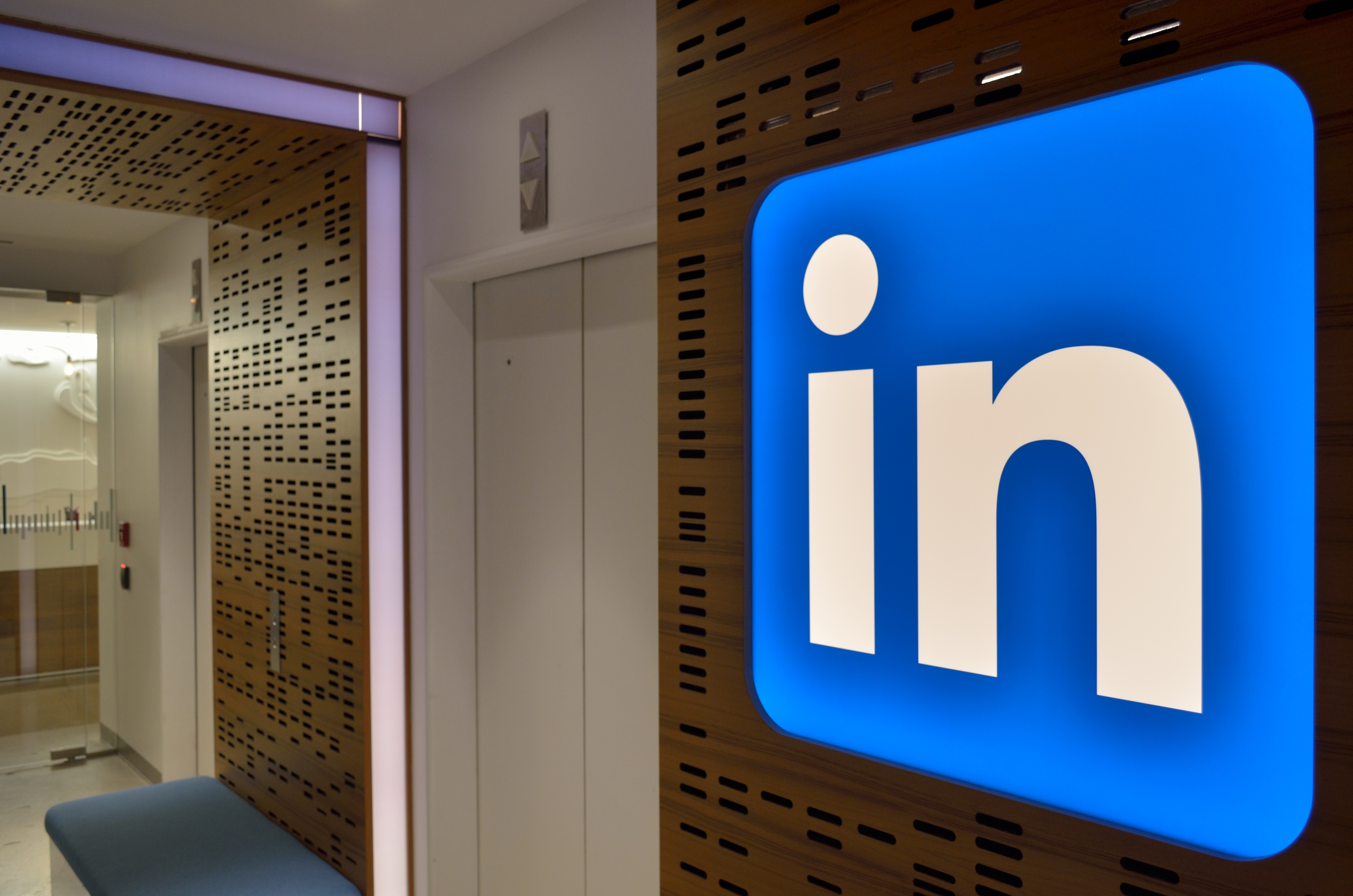 Linkedin Office in Toronto, Canada, 2 June 2016.

More:

 Original public domain image from <a href="https://www.flickr.com/photos/opengridscheduler/27655054805/" target="_blank" rel="noopener">Flickr</a>